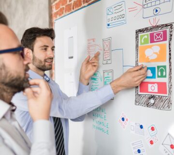 تولید محتوا و بازاریابی توسط تیم تخصصی